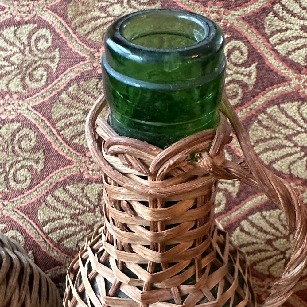 Woven Rattan/ Wicker Wrapped Glass Vintage Bottles great decor - Picture 11 of 11